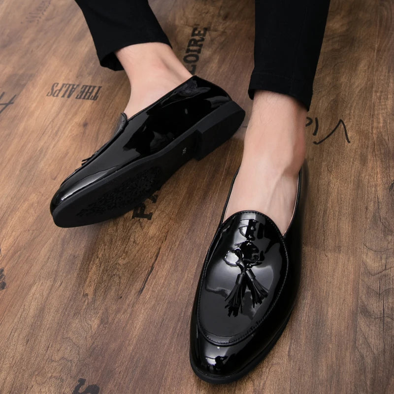 New Fashion Leather Gentleman Stress Shoes Men Business Driving Shoes Handmade Tassel Loafers chaussure Party Flats Dress Shoes