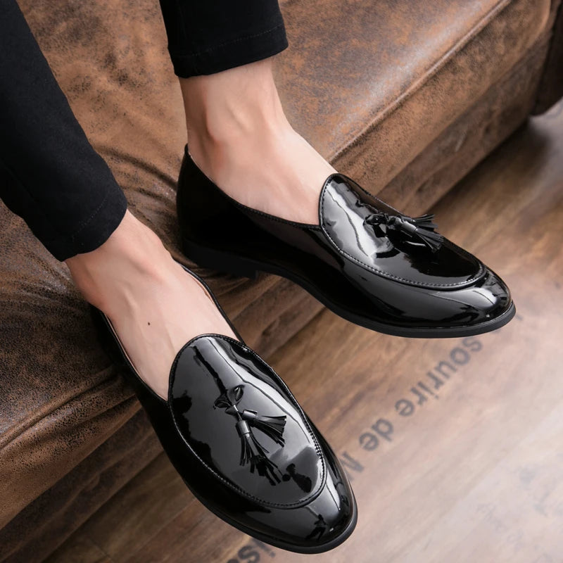 New Fashion Leather Gentleman Stress Shoes Men Business Driving Shoes Handmade Tassel Loafers chaussure Party Flats Dress Shoes