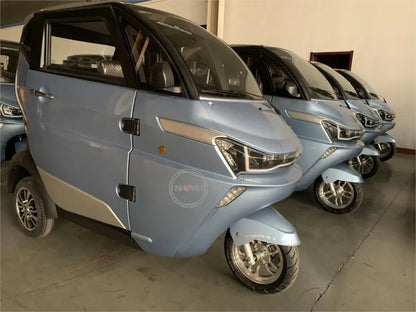 3 Wheels Adult Electric Tricycle Family Enclosed Passenger Tricycle Mobility Scooter TukTuk Car Hot Sale