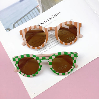 Individualized children's sunglasses fashion boys and girls checkerboard sunglasses baby anti-UV glasses tide