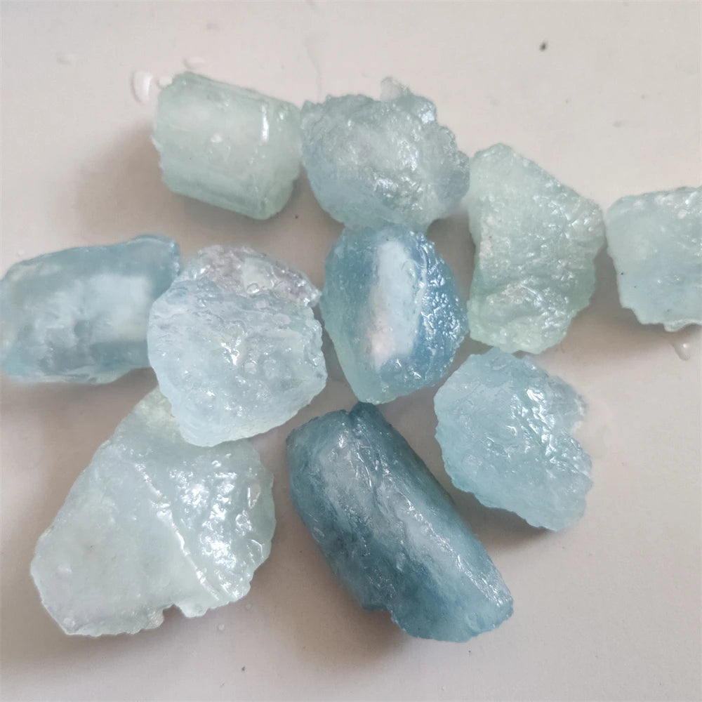 Natural Decor Aquamarine Quartz Beryl Gemstone Crystal Stone Mineral Specimen Hand-carved Materials for Jewellery Making