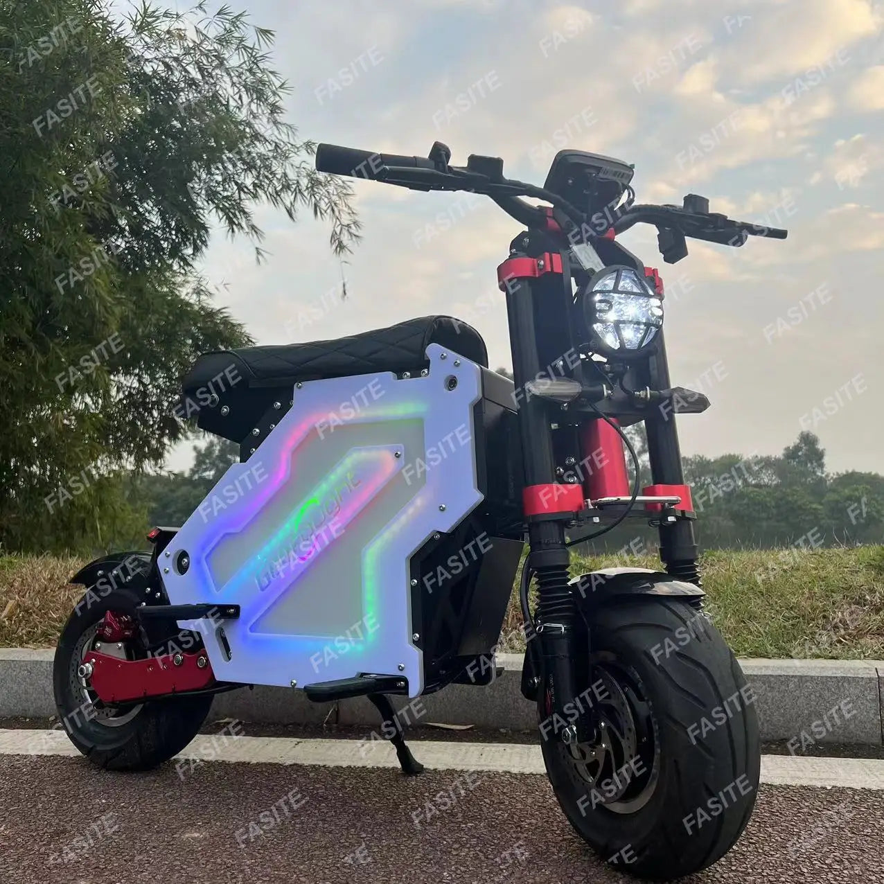 72V Electric Hyper Scooter Motorcycle 10000 Watt Bike Fast Fat Wheele 5000W 52V 50MPH 120 KMH Off Road Mopeds Escooter for Adult