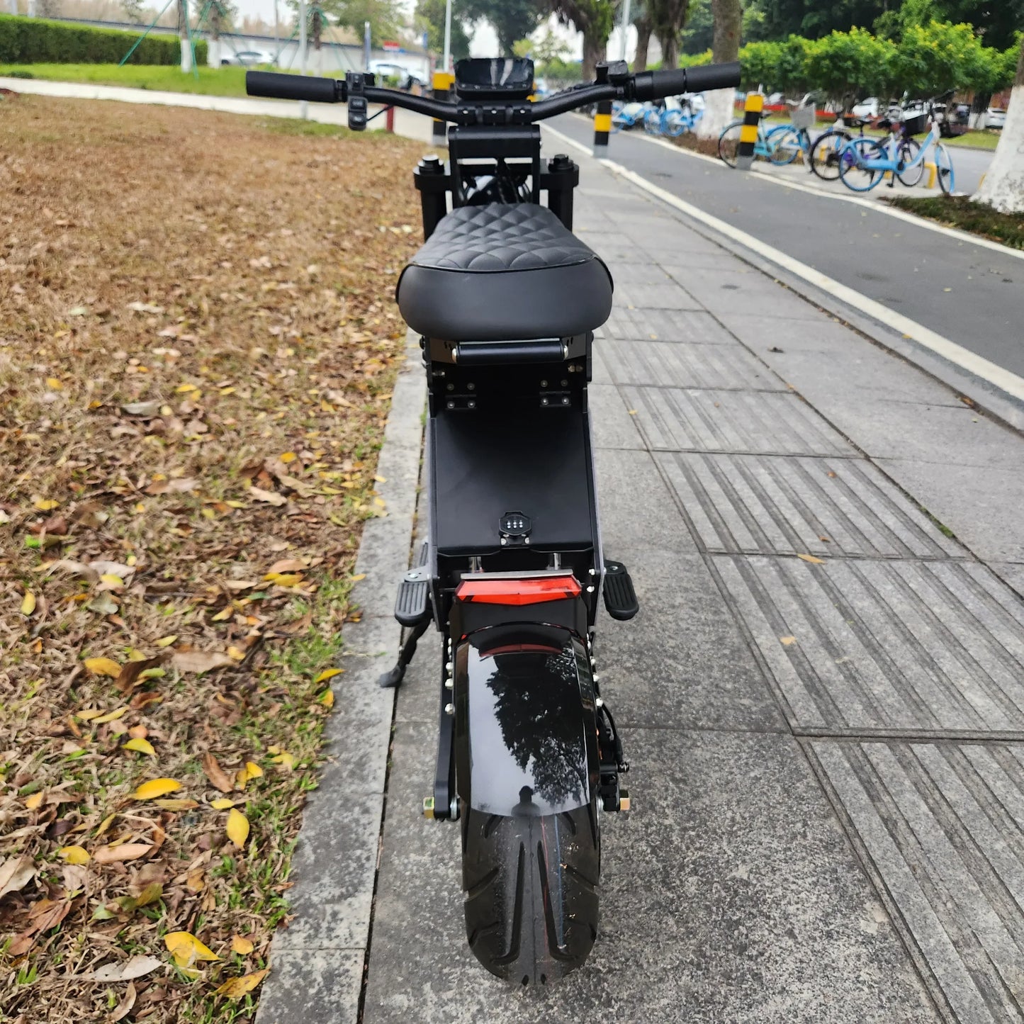 72V Electric Hyper Scooter Motorcycle 10000 Watt Bike Fast Fat Wheele 5000W 52V 50MPH 120 KMH Off Road Mopeds Escooter for Adult