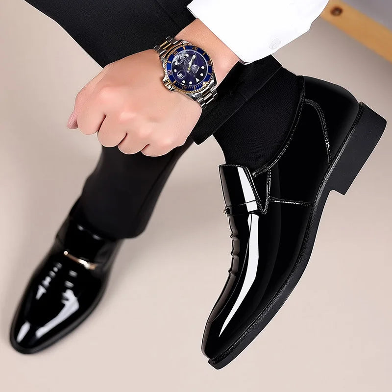 Patent Leather Shoes for Men Business Shoes Casual Point Toe Slip on Loafers for Men Luxury Party Wedding Plus Size Shoes2023