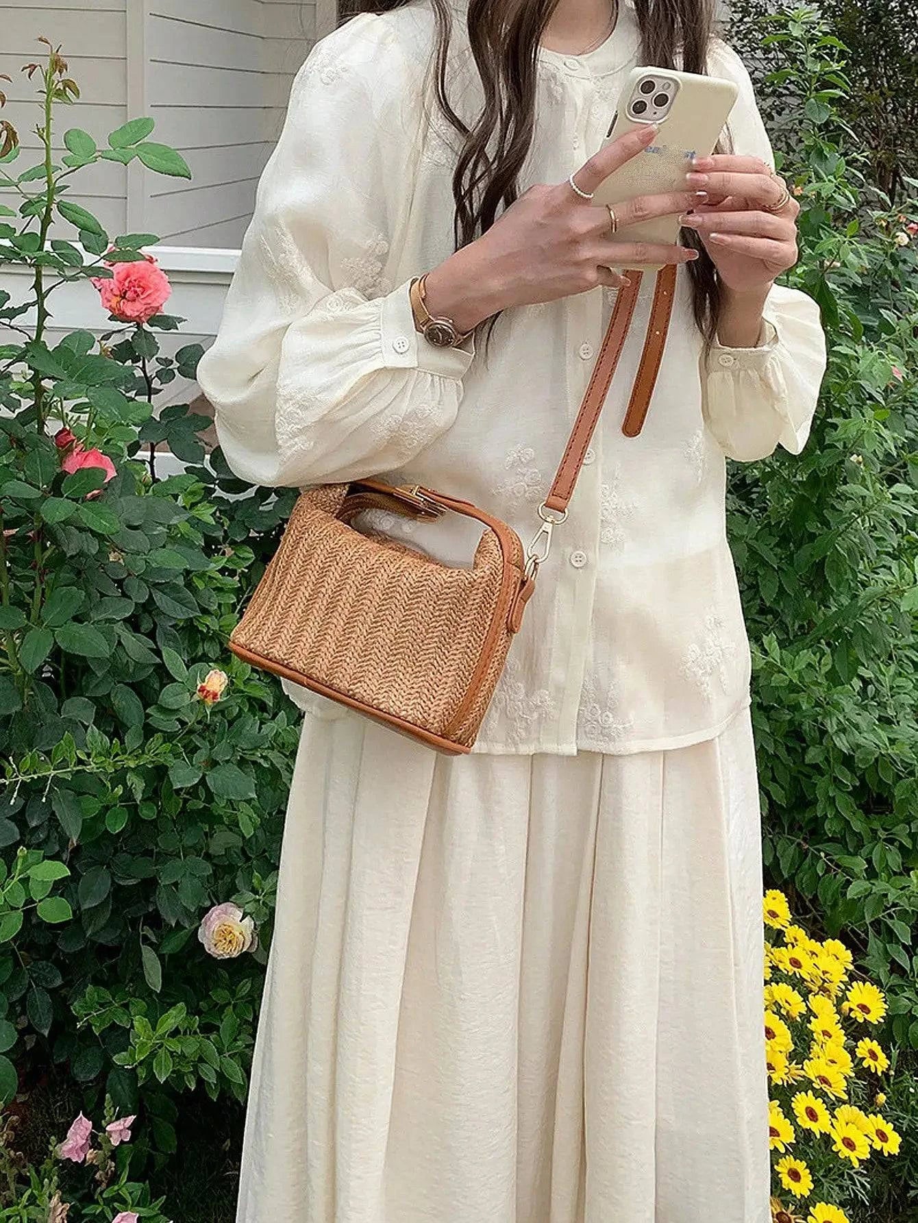 2024 Summer New Grass Weaving Small Bag Casual Women's Bag Handheld One Shoulder Crossbody Bag