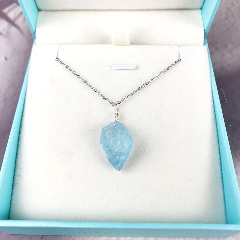 Wholesale Raw Aquamarine Pendant Natural Crystal Real Gemstone Blue Beryl Mineral Rough Stone Neclace For Jewelry Woman Gift