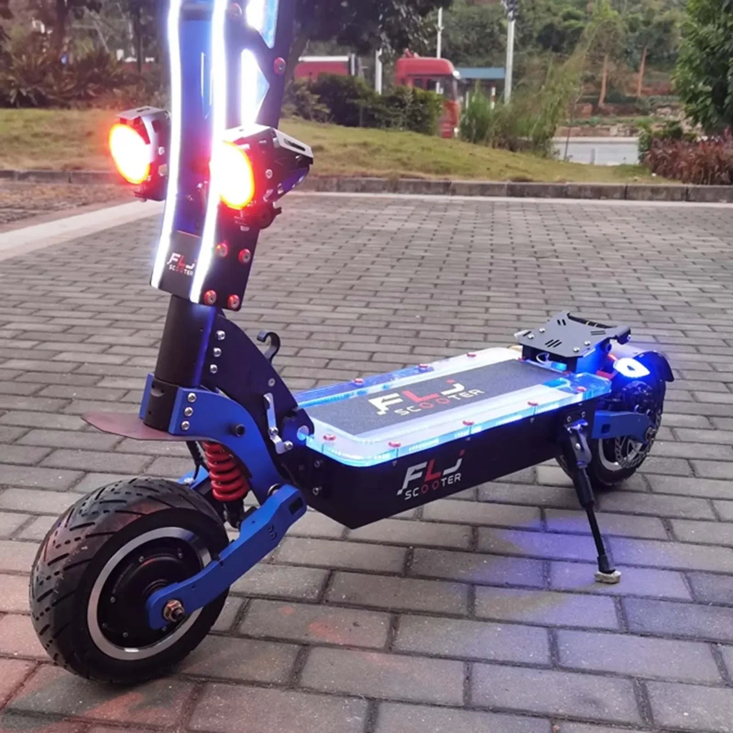 E8P 6000W Dual Motor 60V 35AH Electric Scooter 11 inch Off-Road Tyres with Seat Max Speed 85-90km/hLCD Display Foldable Escooter