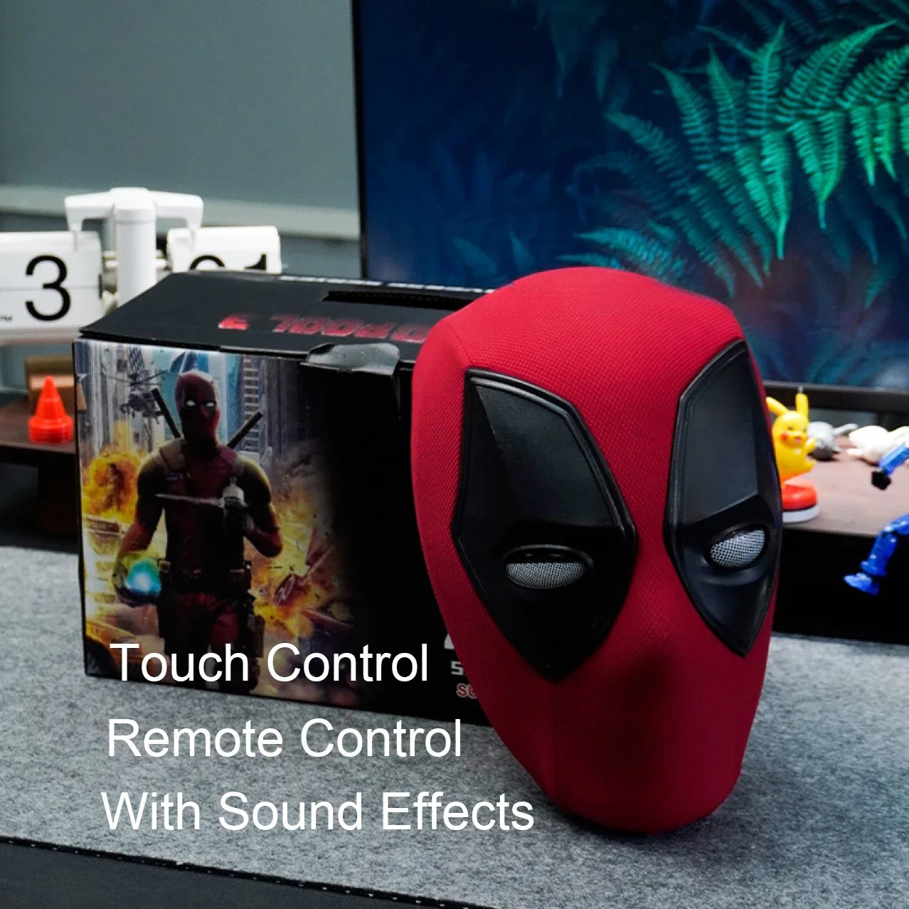 Adult Superhero Mask Deadpool Cosplay Mask Mobile Eye Electronic Deadpool Mascara Desktop Decoration 1:1 Remote Control Gift