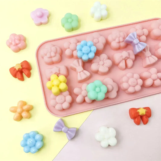 18 Holes Flower Series Jelly Chocolate Silicone Moulds DIY Star Bow Candle Soap Mold Valentine’s Day Daisy Shape Chocolate Gifts