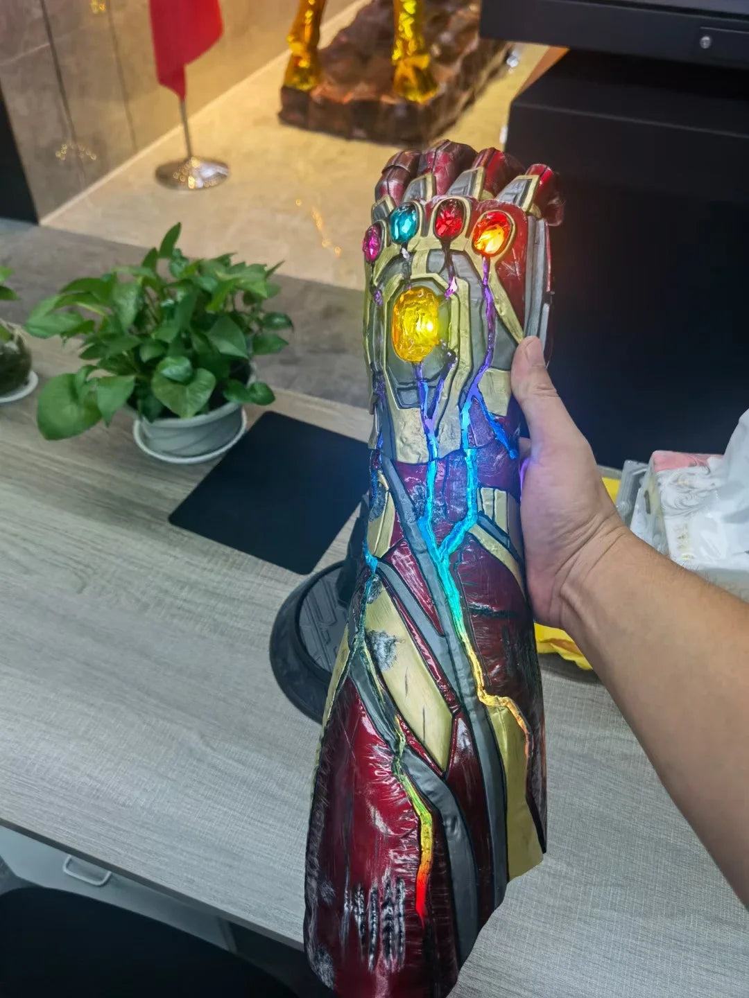 60cm Marvel Statue Iron Man Mk85 Luminescent Nano Infinity Glove Model Action Figures Gk Decoration Birthday Gifts Toys