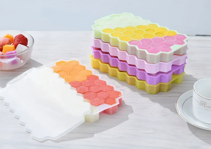 Large-capacity Ice Trays Silicone Mold Reusable Honeycomb Ice Cube Maker Food Grade Ice Maker with Lids Popsicle Mould Mold