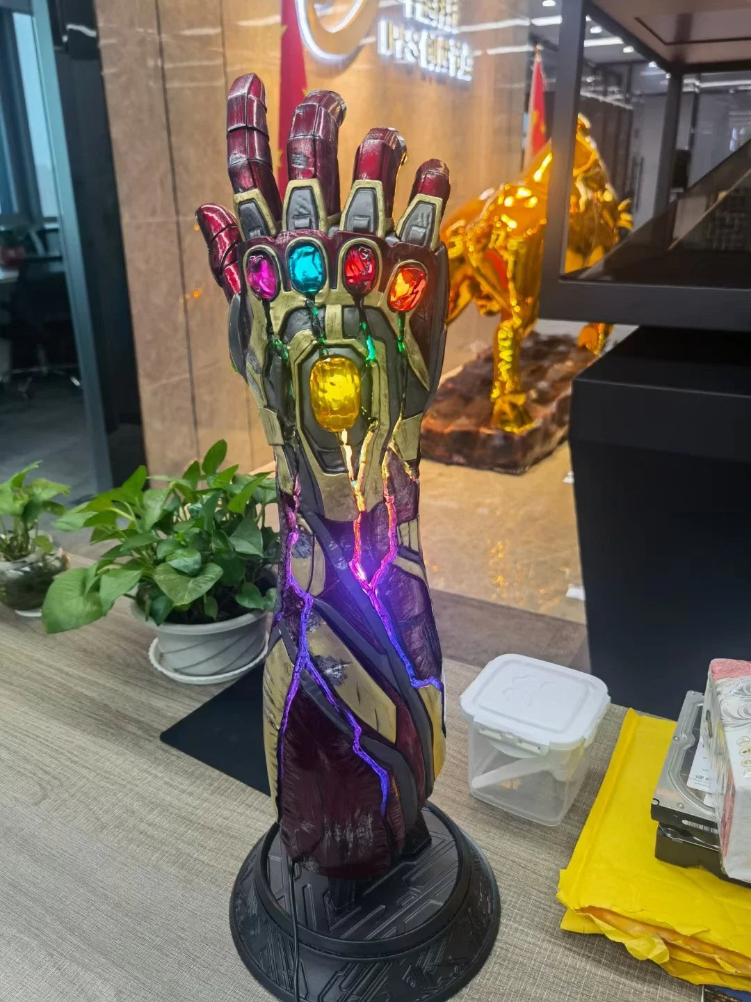 60cm Marvel Statue Iron Man Mk85 Luminescent Nano Infinity Glove Model Action Figures Gk Decoration Birthday Gifts Toys