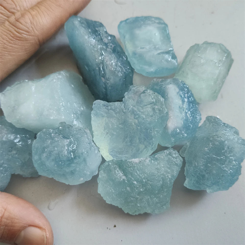 Natural Decor Aquamarine Quartz Beryl Gemstone Crystal Stone Mineral Specimen Hand-carved Materials for Jewellery Making