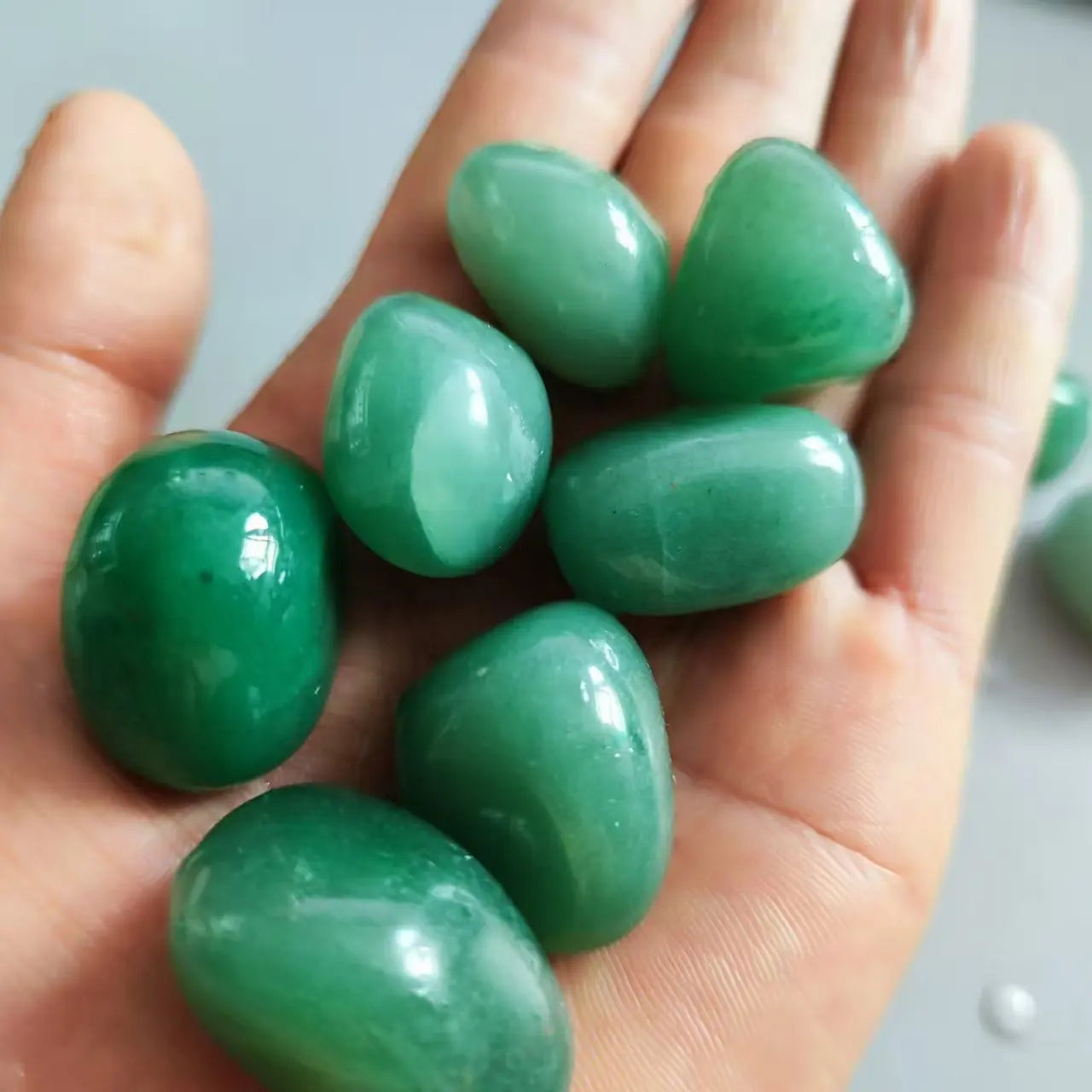 Natural Green Aventurine Quartz Crystal Stone Tumbled Reiki Healing Natural Stone and Minerals Home Decoration Stone