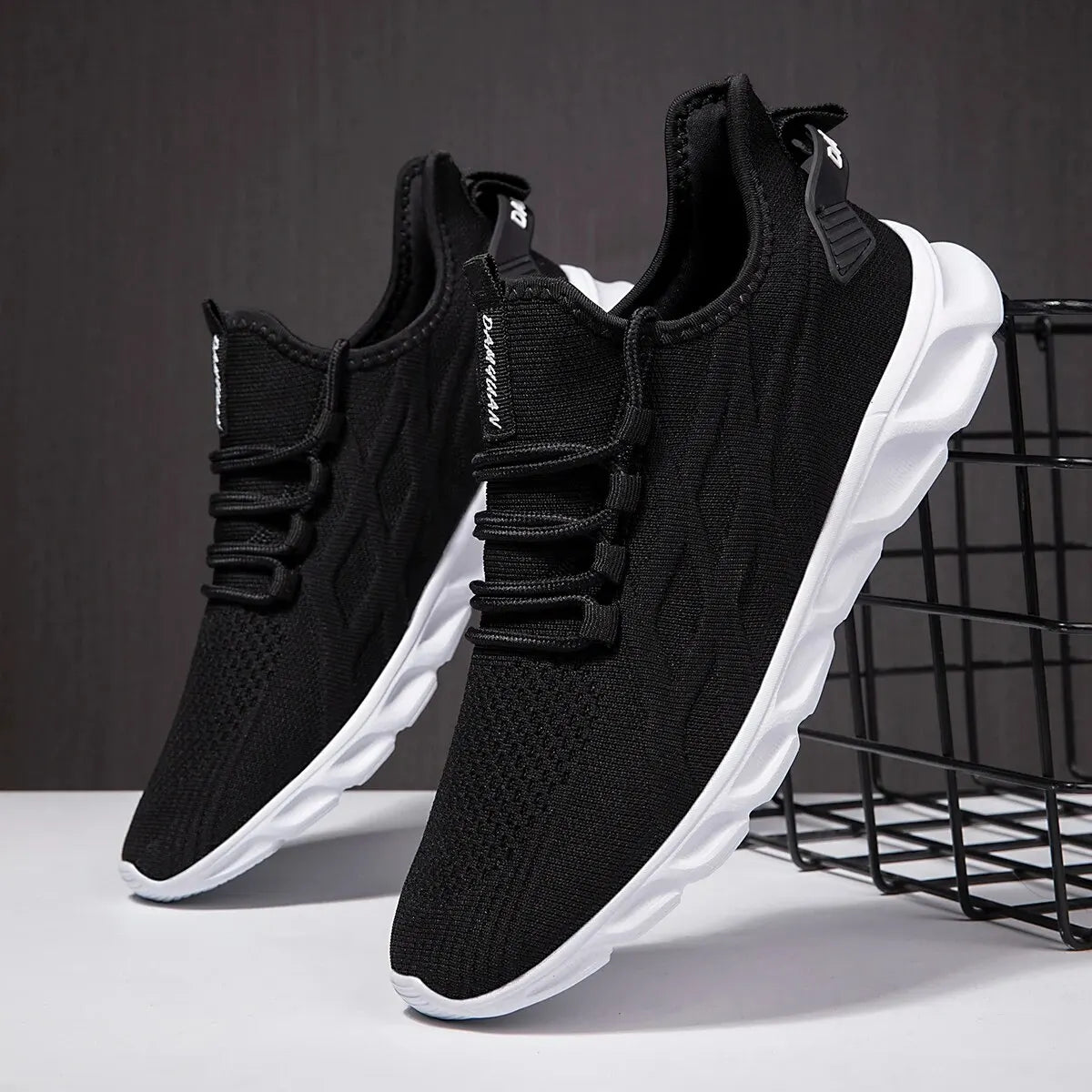 Men Vulcanized Walking Running Shoes Unisex Casual Lightweight Tennis Shoes Athletic Sports Shoes Breathable Fashion Sneakers